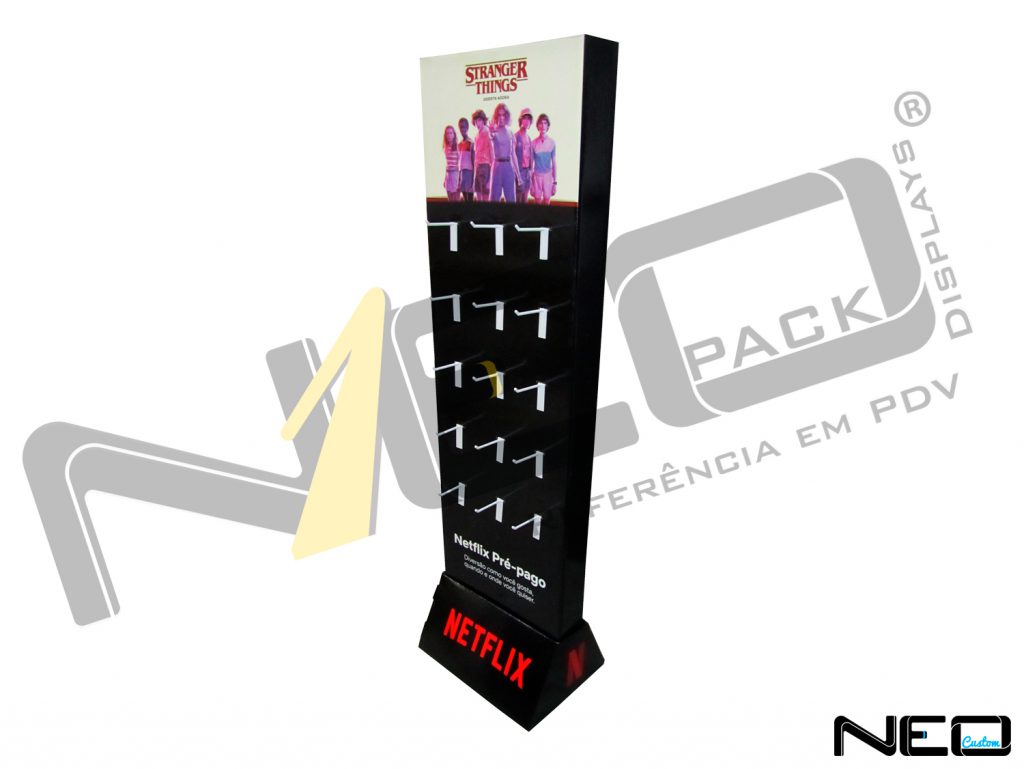 display de papelão expositor site_neopack_display de chão_gancheira_netflix